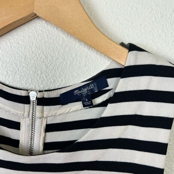 Madewell Black and White Striped Afternoon Dress with pockets Size Small - Picture 8 of 8